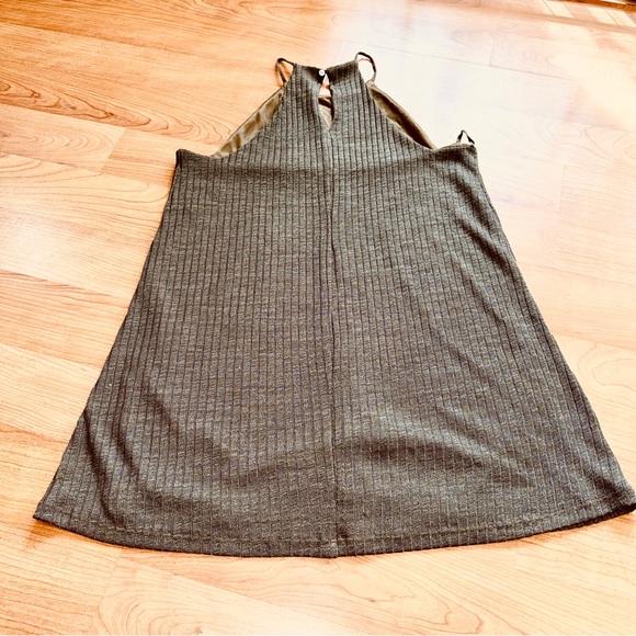 Zara Women’s Olive Green Ribbed Halter Tank Sleeveless Tp op Size M - Picture 4 of 4